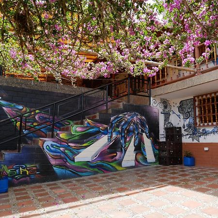 Casa Kayam Art Hostel Coliving Coworking Guatapé 外观 照片