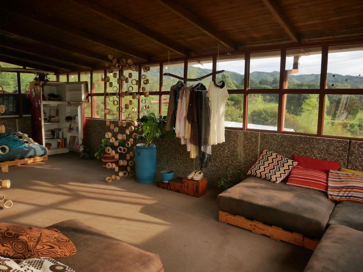 Casa Kayam Art Hostel Coliving Coworking Guatapé 外观 照片