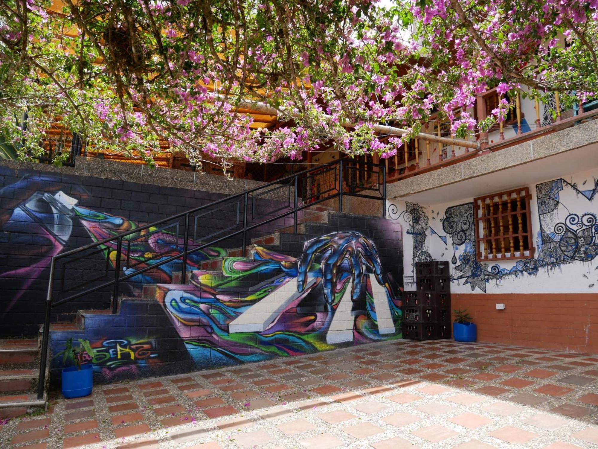 Casa Kayam Art Hostel Coliving Coworking Guatapé 外观 照片