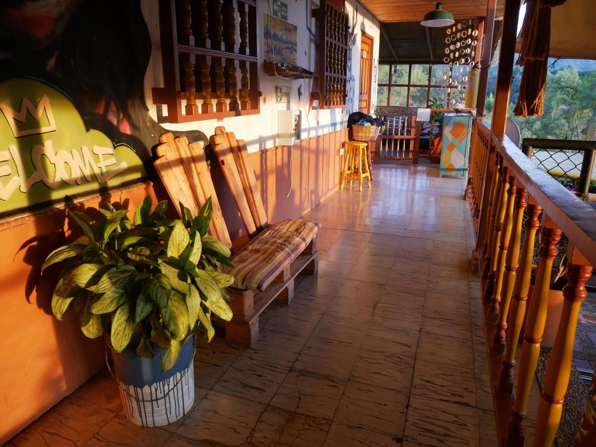 Casa Kayam Art Hostel Coliving Coworking Guatapé 外观 照片
