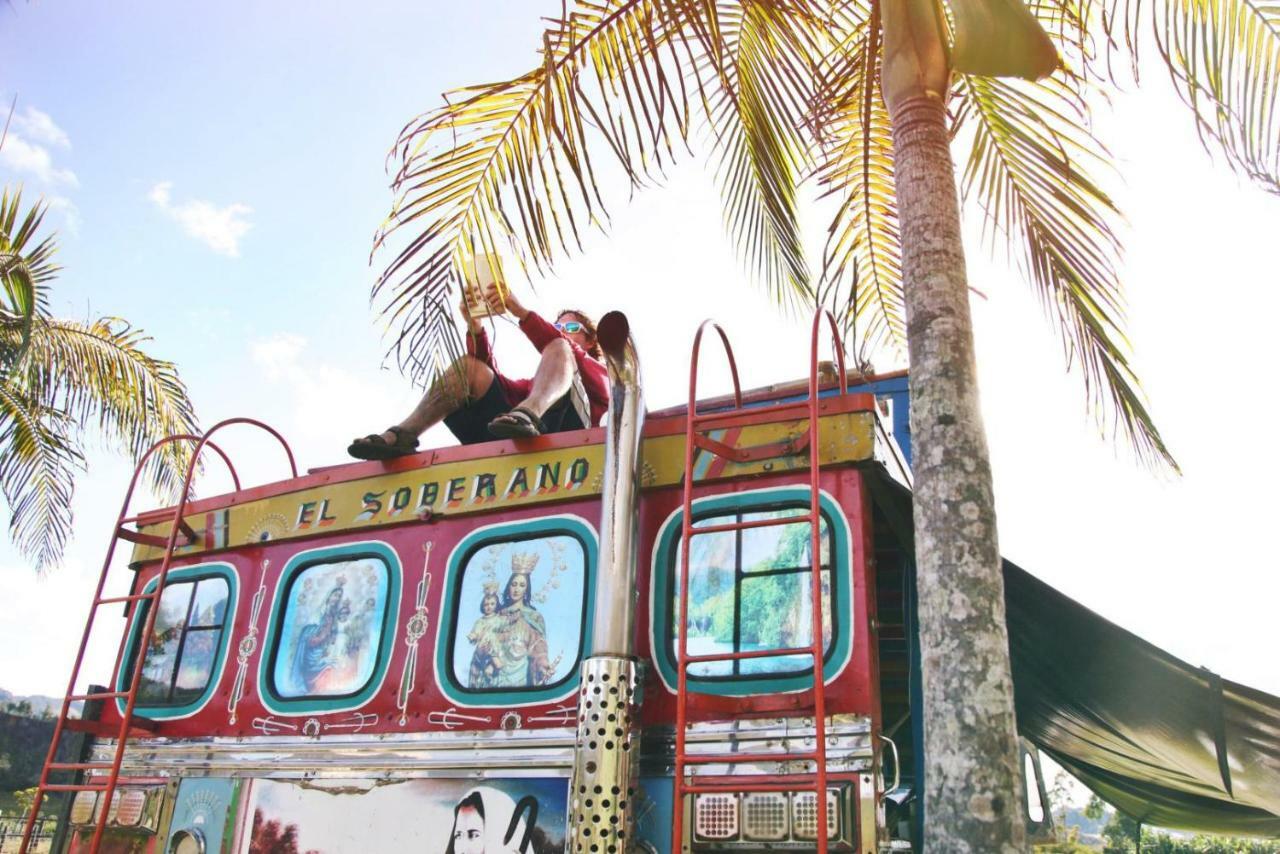 Casa Kayam Art Hostel Coliving Coworking Guatapé 外观 照片